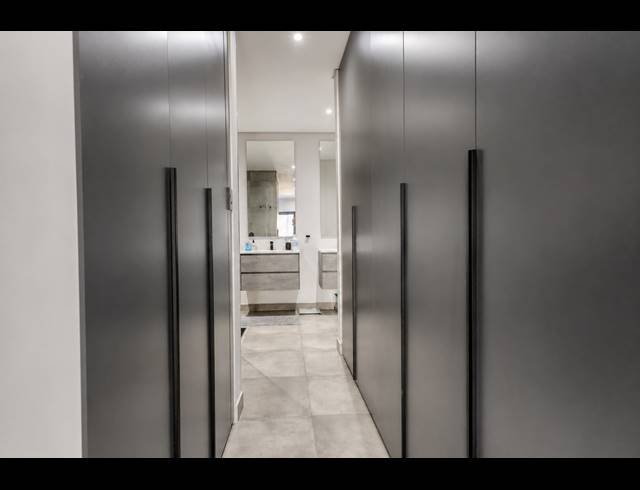 4 BEDROOM CLUSTER TO LET IN BRYANSTON EAST